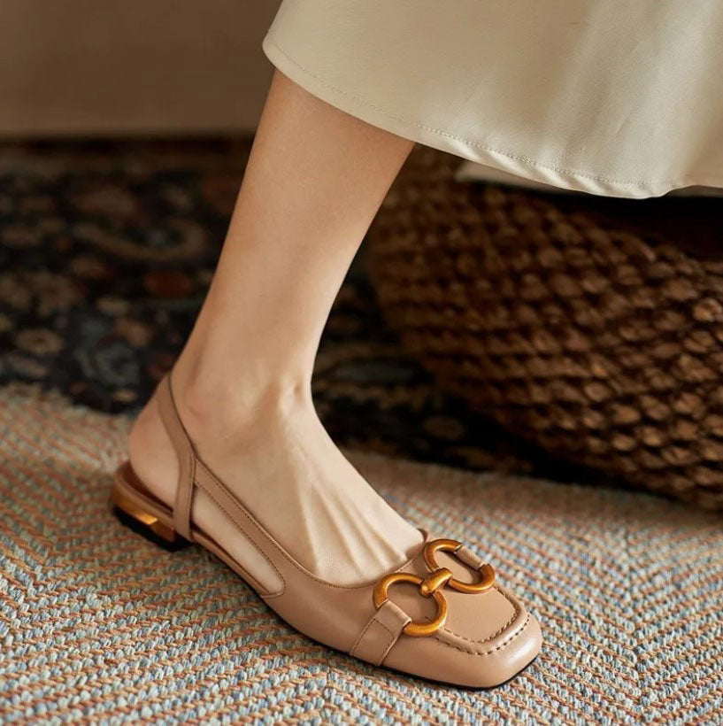 Stylish women's sandals: adjustable straps & cushioned footbed, perfect for summer activities.