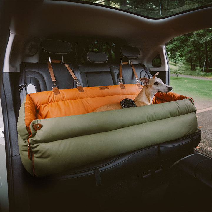 "Deluxe Hundeautositz aus Kunstleder, zweifarbig, geräumig, für mittelgroße bis große Hunde, mit Plüsch und rutschfestem Bode