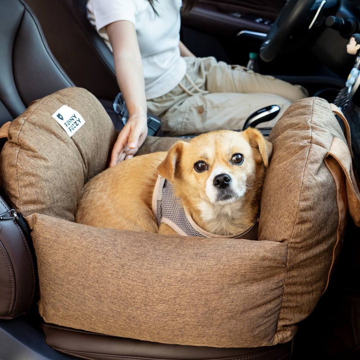 Washable pet car bed, durable zippers, easy removal of covers.