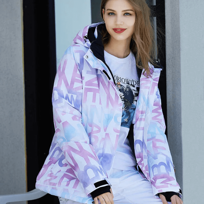 Schöner Skianzug für Frauen