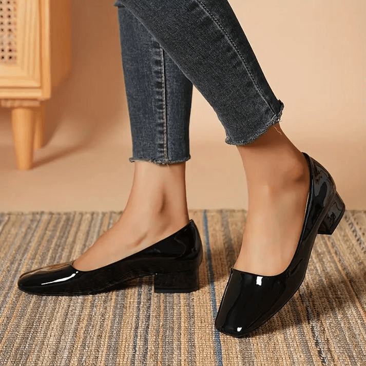 Minimalistische Pendler-Vierkant-Absätze