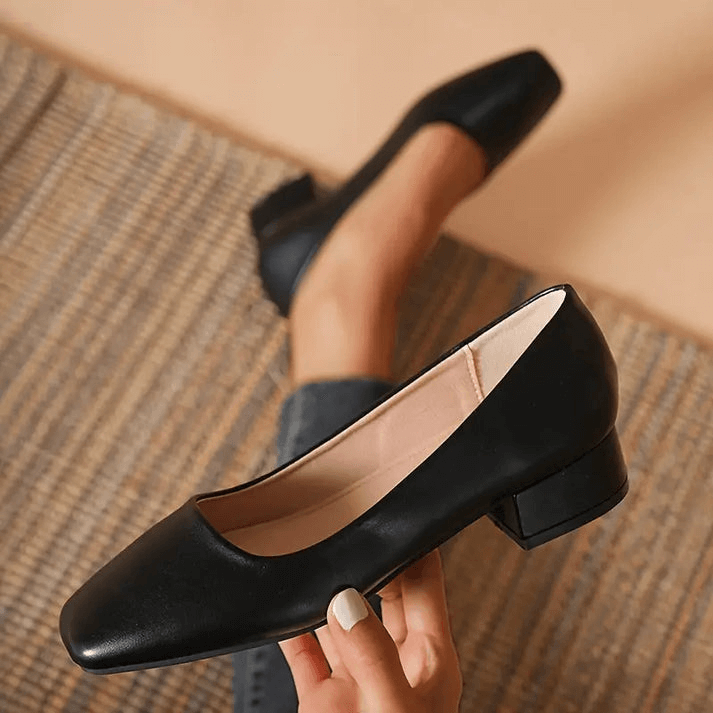 Minimalistische Pendler-Vierkant-Absätze