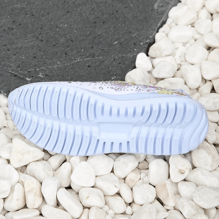 Stylische Strick-Plattformschuhe