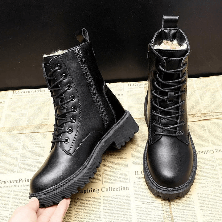 Hochwertige schwarze Lederstiefel
