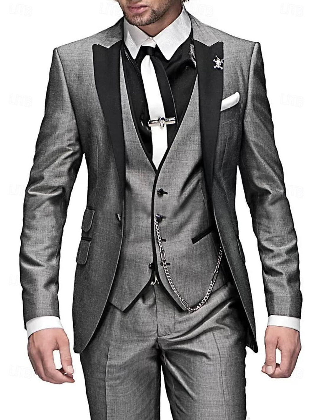 "Dreiteiliges Herren-Leinen-Set mit Blazer, Weste und Hose in elegantem Design, ideal für Business- und besondere Anlässe."