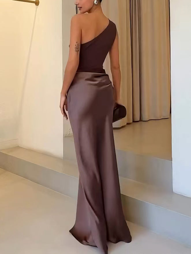 Chic women's one-shoulder formal dress with a ruched waist, perfect for a wedding guest, evening event, or gala party.