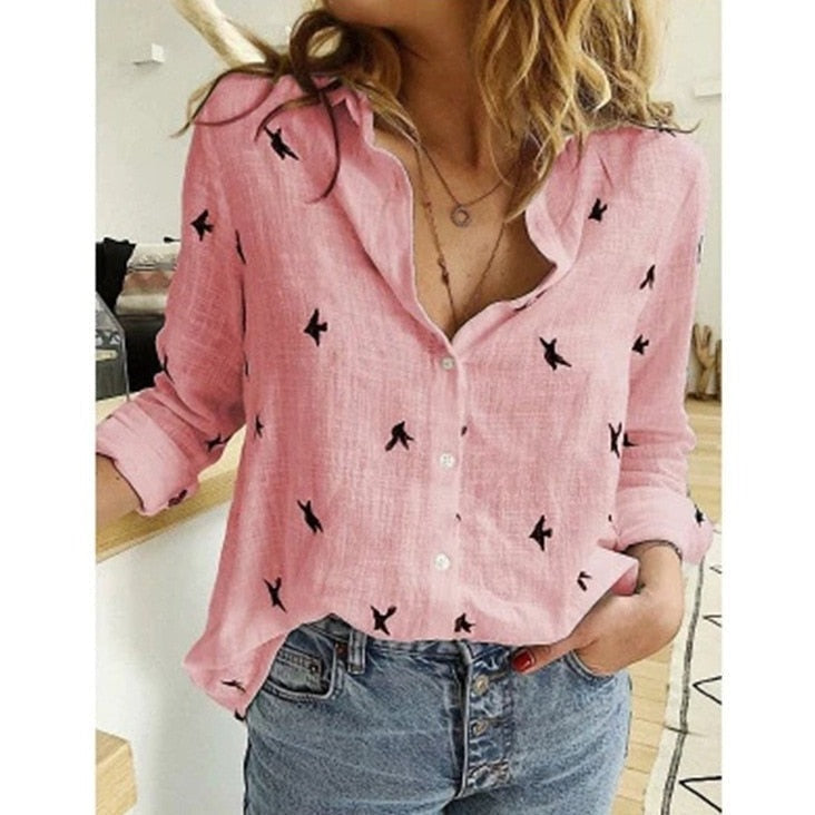 Elegant women's flowy blouse, perfect for stylish summer and spring fashion.