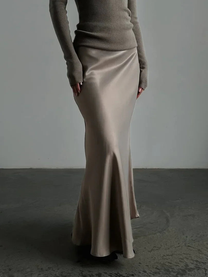 Sophisticated women's formal long skirt, high-waist fishtail design, perfect for evening wear.
