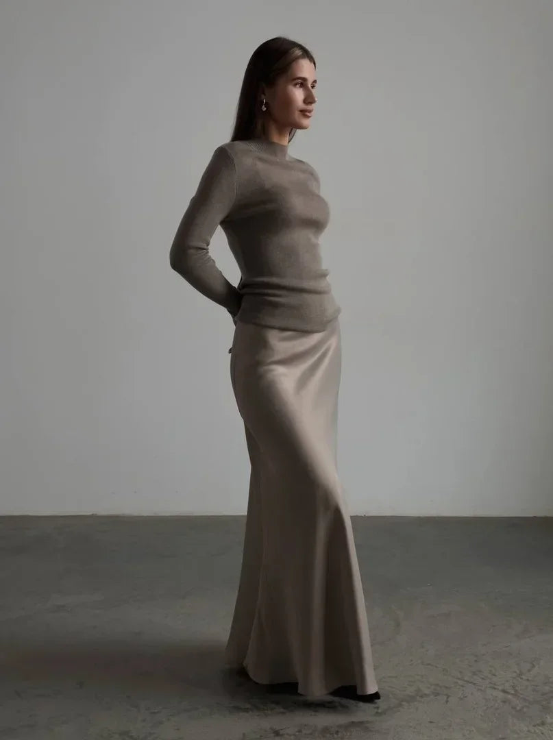 Women's elegant evening maxi skirt, high-waist fishtail cut, perfect for any formal event.