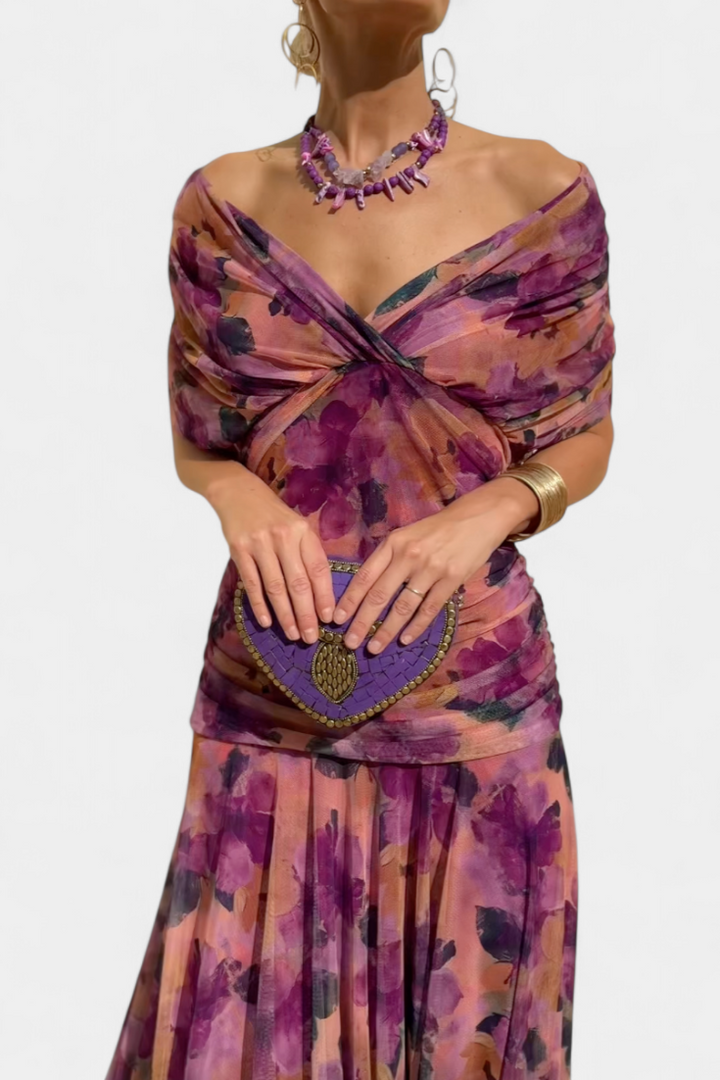 Sophisticated sleeveless women's maxi dress, featuring a pleated wrapped waist design.