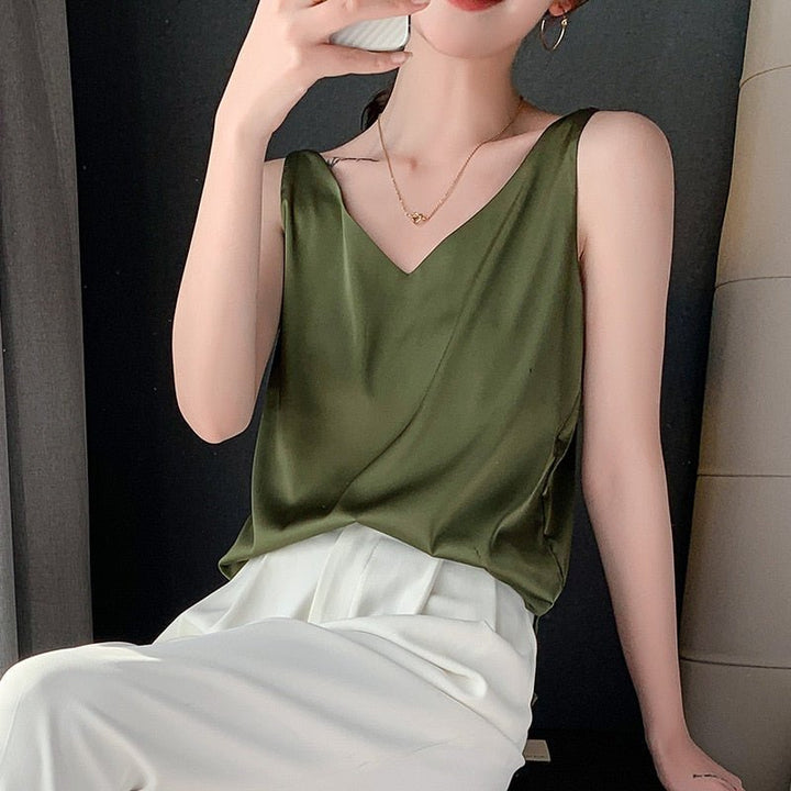 Stylish women's beach & city fashion tank top, a versatile summer staple.