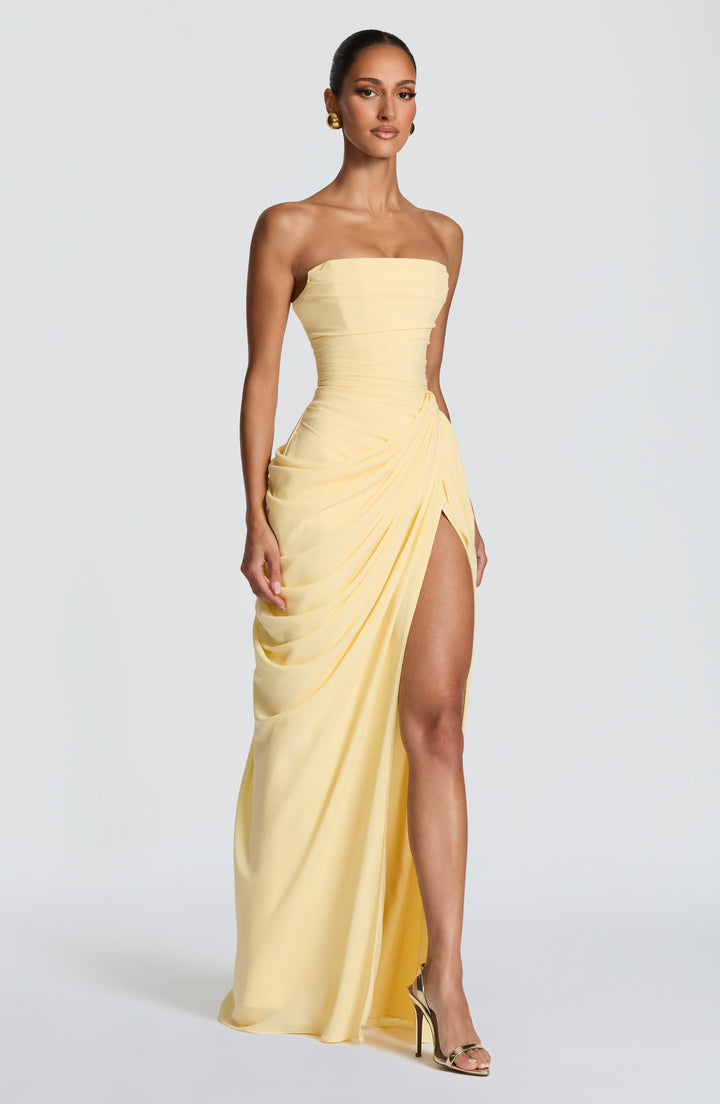 Chic women's strapless column dress, a formal corset maxi with high slit, ideal for elegant evening parties.