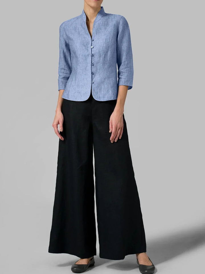 "Elegante Chambray Damenbluse mit Stehkragen, blauen Knöpfen und Dreiviertelärmeln, ideal für jeden Anlass."