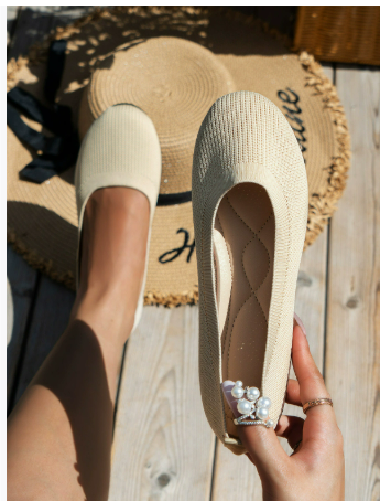 Elegante Damen Ballett Flats in schlichtem Design, flache Sohle, ideal für jeden Anlass, in verschiedenen Farben erhältlich.