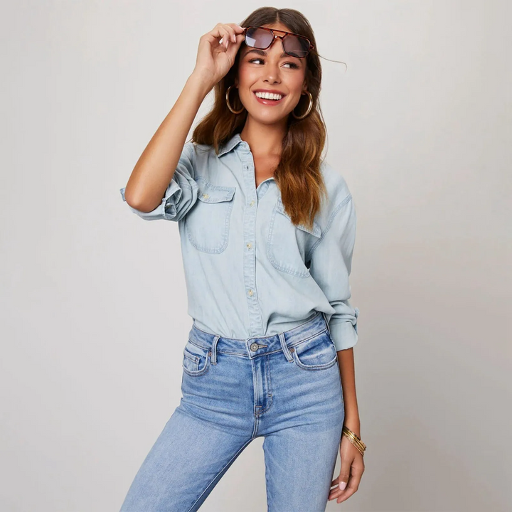 "Elegante Damen Jeansbluse aus 100% Baumwolle mit Perlmuttknöpfen, weiches Denim, klassisch-moderner Stil, vielseitig kombini