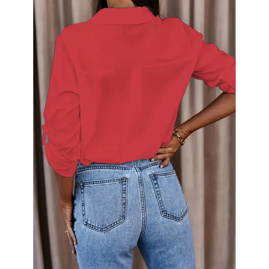 Elegante Damen Langarmbluse in Weiß, leichtes Material, schmeichelnde Passform, ideal für Büro und Freizeit.