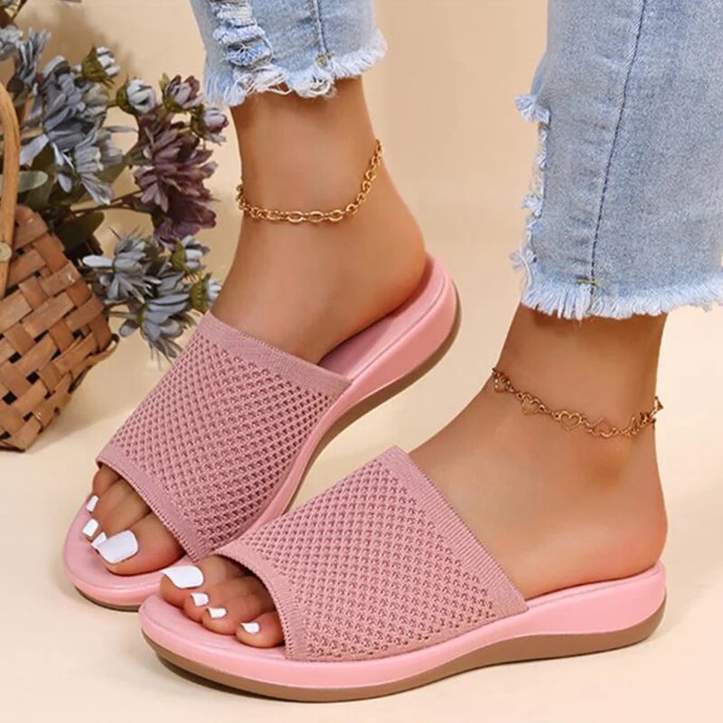 Elegante Damensandalen aus atmungsaktivem Mesh-Material, vielseitig für jeden Anlass, erhältlich in attraktiven Farben.
