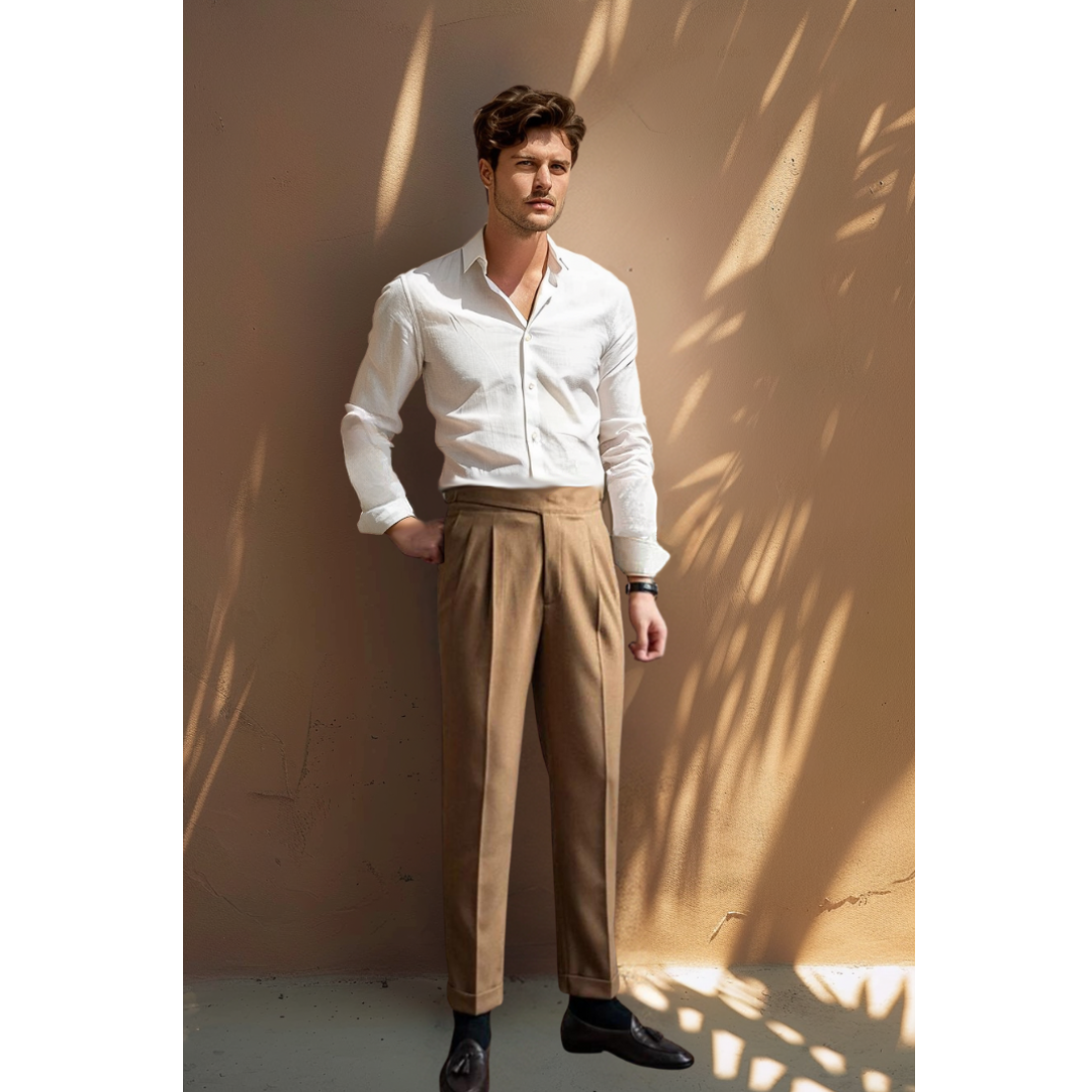 "Elegante Herren-Chinos in Beige, klassischer Schnitt, weiches Material, ideal für Büro und Freizeit, maximaler Komfort."