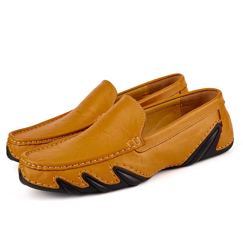 Elegante Herren Leder Slipper, stilvolles Design, weiche Sohle, ideal für Büro und Freizeit, in Blau, Braun, Schwarz.