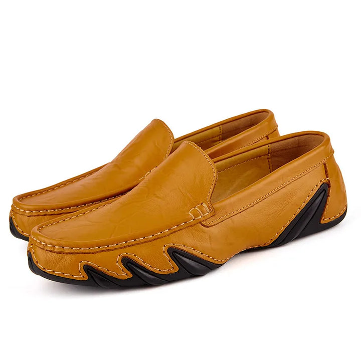 Elegante Herren Leder Slipper, stilvolles Design, weiche Sohle, ideal für Büro und Freizeit, in Blau, Braun, Schwarz.