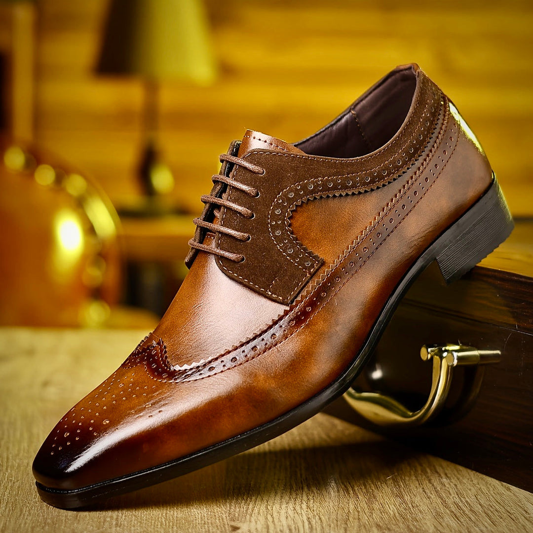 "Elegante Herren Lederschuhe, dunkelbraun, Business-Stil, mit gepolsterter Innensohle und rutschfester Sohle für Komfort."