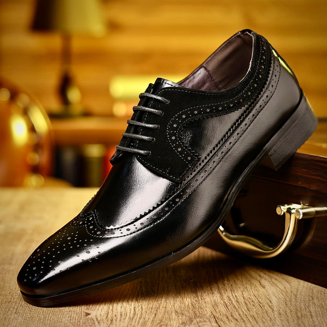 "Elegante Herren Lederschuhe, dunkelbraun, Business-Stil, mit gepolsterter Innensohle und rutschfester Sohle für Komfort."