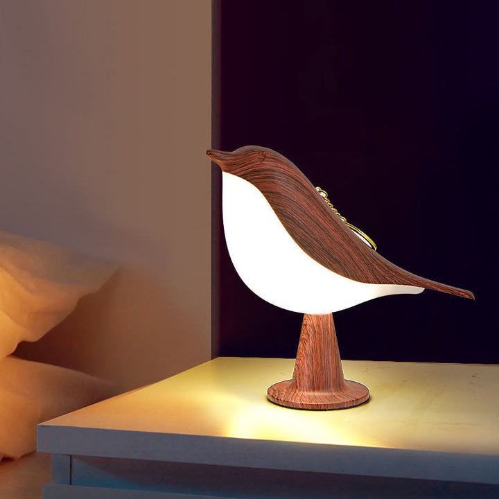 "Elegante vogelförmige Lampe mit drei LED-Leuchtstufen für flexible, energiesparende Beleuchtung und stilvolles Ambiente."