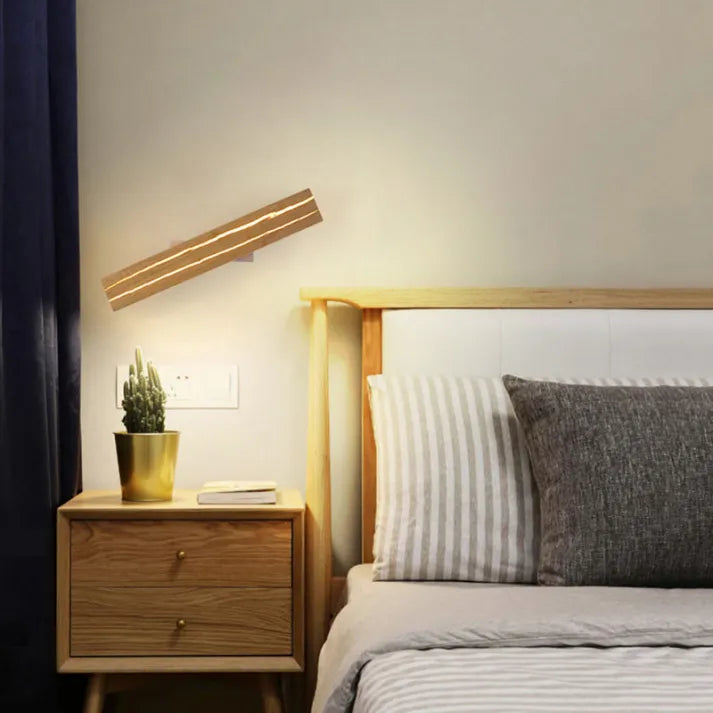 "Elegante Wandleuchte mit natürlichem Holzrissmuster, LED und Acryl; modernes Design für Wohnräume."