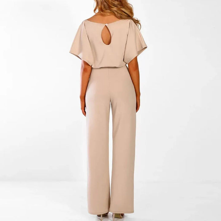 "Eleganter Damen Jumpsuit mit weitem Bein, leichtes Material, schmeichelhafte Silhouette, perfekt für Sommeranlässe."