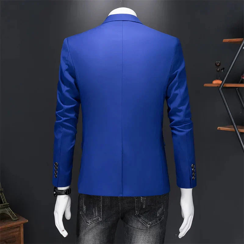Eleganter Herren Blazer in Burgundisch, stilvoller Schnitt, ideal für Büro und Freizeit, zeitloses Design für Männer.
