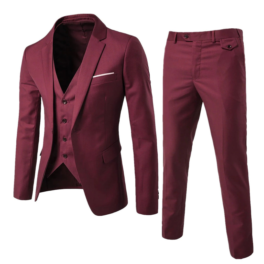 Eleganter Herren Slim-Fit-Anzug, 3-teilig, in vielfältigen Farben, ideal für Business und Hochzeiten, betont Silhouette.