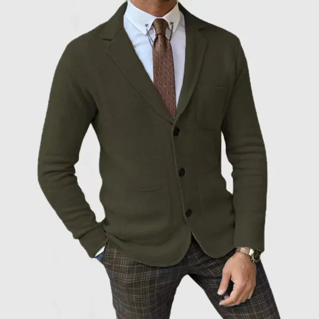 "Eleganter Herren Strickblazer in Slim Fit, luxuriös gestrickt, weiches Material, vielseitig tragbar, stilvolle Silhouette."