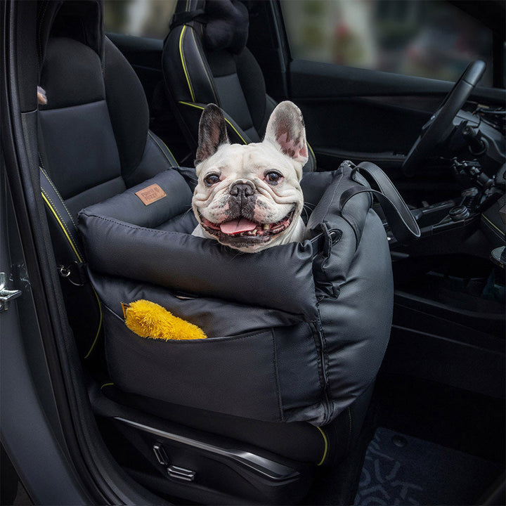 Eleganter Kunstleder-Hundeautositz in Schwarz, komfortabel mit Sicherheitsleinen und Polsterung, stilvoll für Reisen.