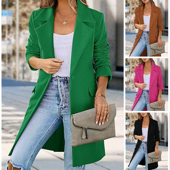 Eleganter langer Damenmantel, offenes Design, warm und stilvoll, ideal für kühle Tage. Perfekte Kombination aus Komfort und C