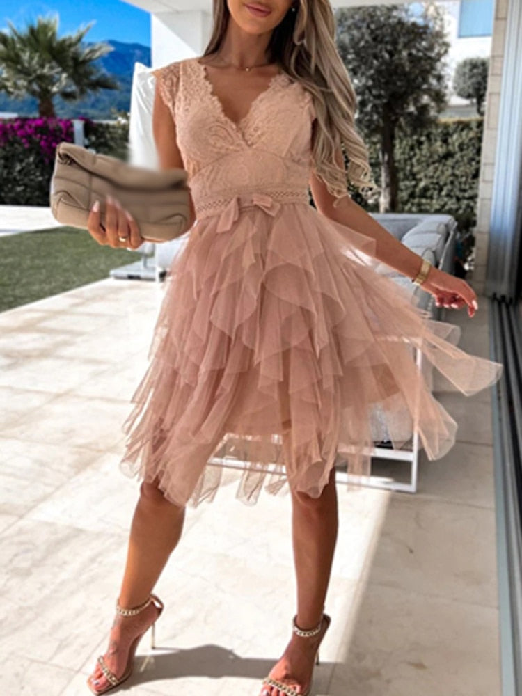 Elegantes Chiffon-Cocktailkleid für Damen mit Rüschen, verführerische Details, ideal für Partys, Hochzeiten, fließender Stoff