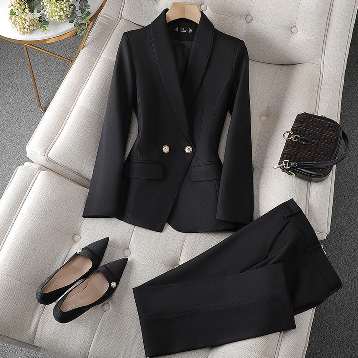 Elegantes Damen Blazer & Hosen Set in Schwarz, Burgunderrot oder Goldorange mit perfektem Schnitt und stilvollem Design.