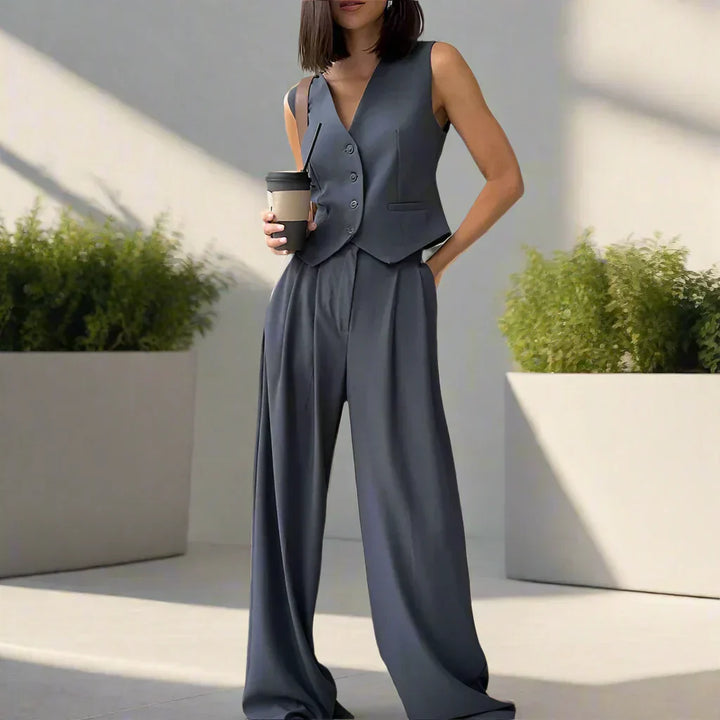 "Elegantes Damen-Hosenanzug-Set mit V-Ausschnitt, weiten Beinen, femininen Details, ideal für Büro und festliche Anlässe."