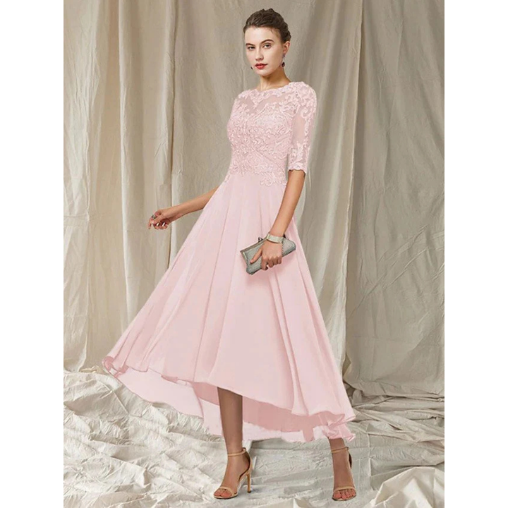 Elegantes Damen-Midi-Kleid mit 3/4-Ärmeln, schmeichelnde Silhouette, vielseitige Länge, perfekt für besondere Anlässe.