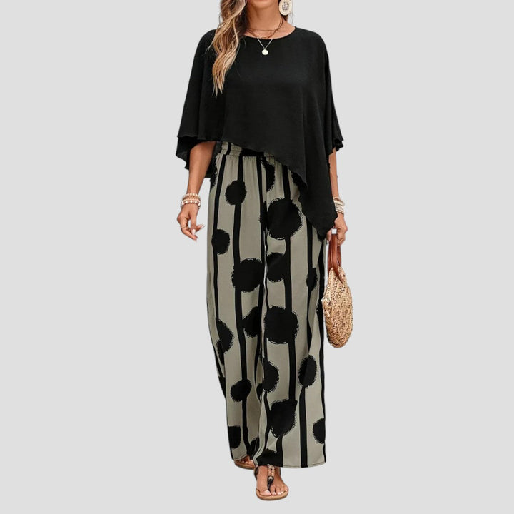 "Elegantes Damen-Set mit asymmetrischem Top und bedruckter Hose, modernes Muster, schmeichelhafter Schnitt, vielseitig tragba