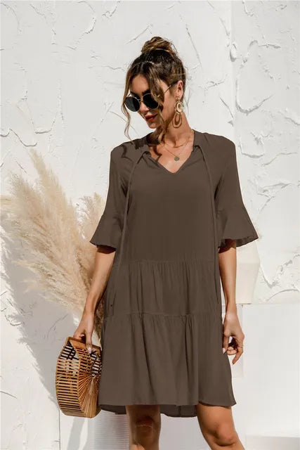 "Elegantes Damen Sommerkleid, Mini, tiefe Taille, fließende Silhouette, florales Design, kurzärmelig, V-Ausschnitt"