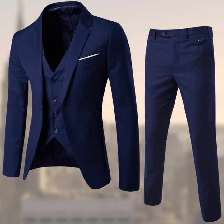 Elegantes Herren Anzug-Set mit Sakko, Weste und Hose, in klassischen Farben wie Schwarz und Marineblau. Ideal für Anlässe.