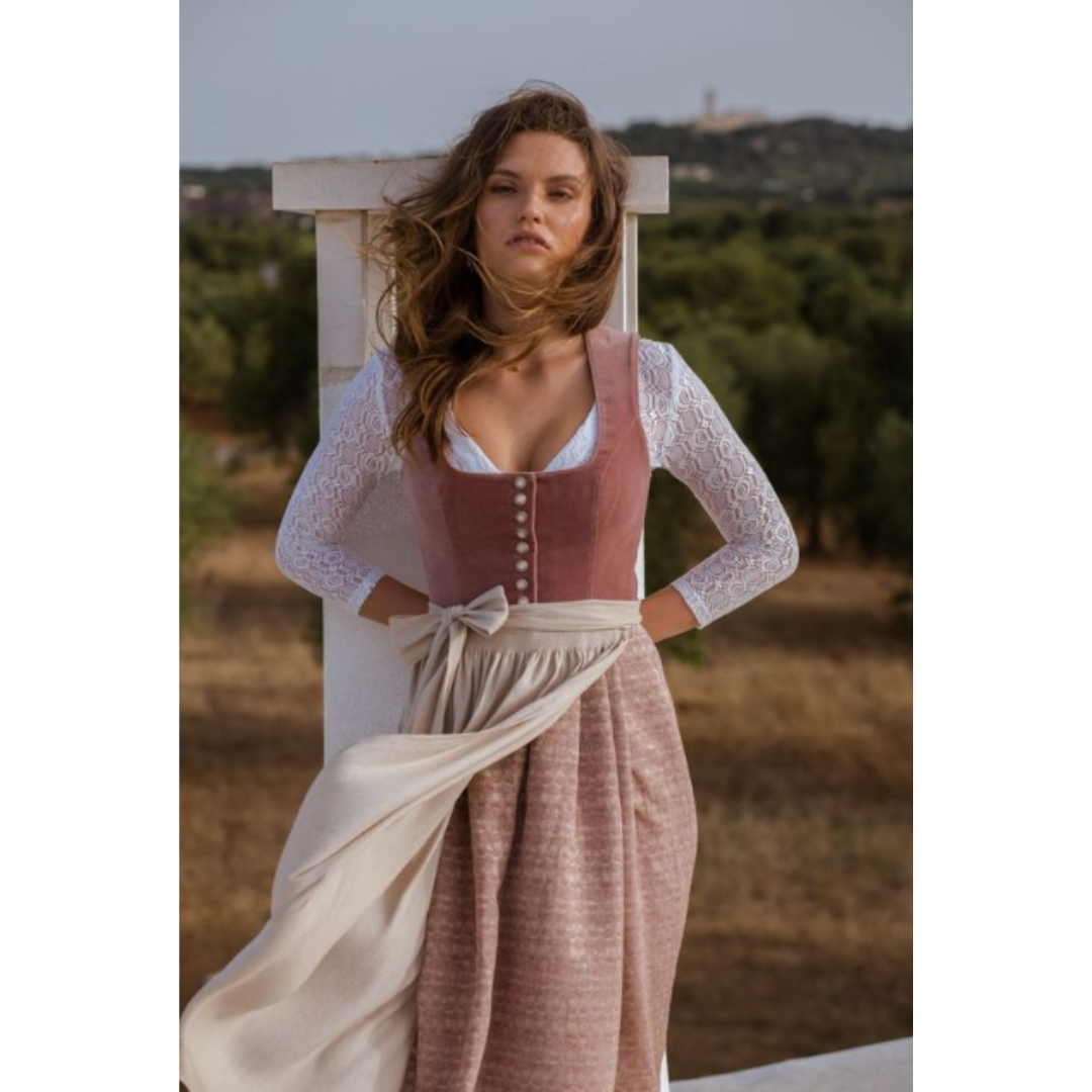Elegantes Trachtenkleid für Damen, Midi-Länge, mit langen Spitzenärmeln, ideal für traditionelle Anlässe.