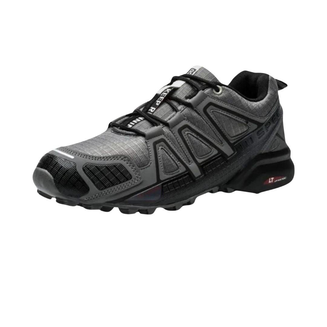 Ergonomische Trekking- und Wanderschuhe für Damen, braun mit rutschfester Sohle und atmungsaktivem Gewebe.