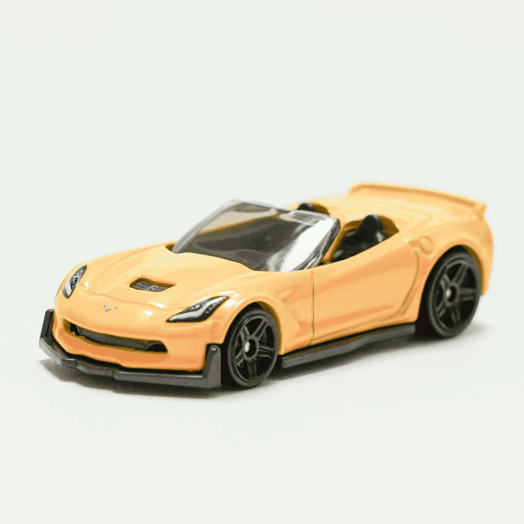 Flexible Spielbahn mit Fahrzeugen, bunt und biegsam, Bau-Set für Kinder zum kreativen Gestalten und Spielen.