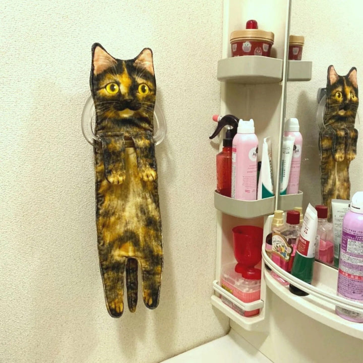 Playful kitten hand towel, highly absorbent & quick-drying, perfect for kids' bathroom or kitchen.