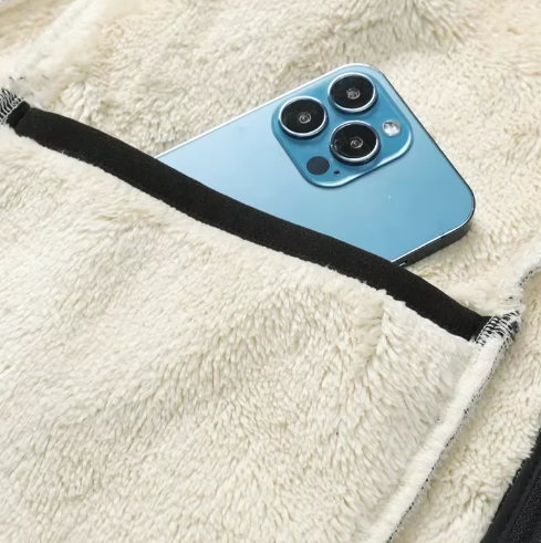 "Gefütterte Herrenweste aus Wolle, warm für den Winter, elegantes Design mit weichem Futter, ideal für kalte Tage."