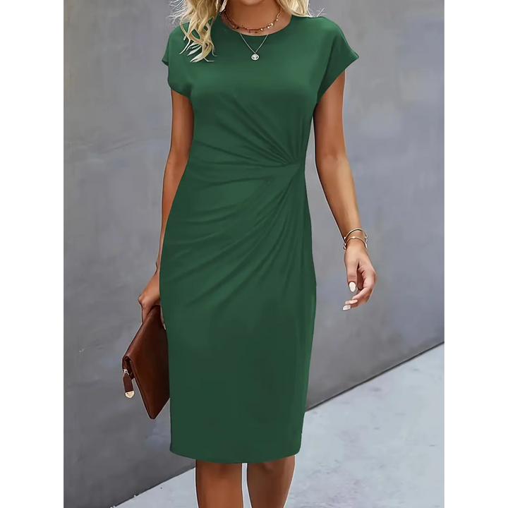 Gerafftes, figurbetontes Damen Bodycon Kleid mit kurzen Ärmeln, elegantes Design, betont Silhouette, ideal für Anlässe.