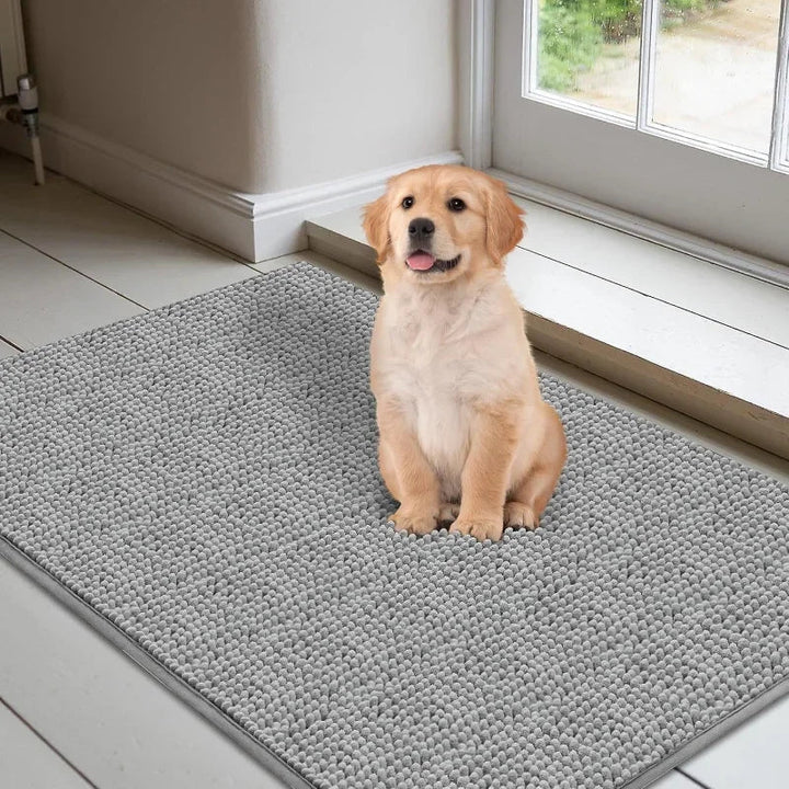 Close-up of gray dog doormat, highly absorbent microfiber pet mat for muddy paws, non-slip backing