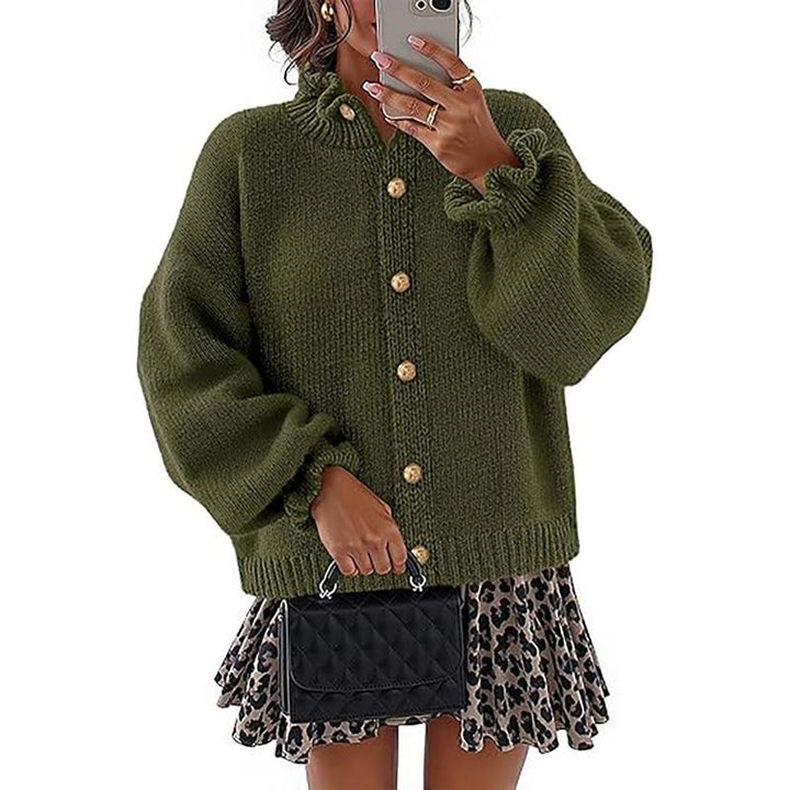 Versatile women's button-front cardigan, perfect for layering. Chic long sleeve, adds effortless style to any outfit.