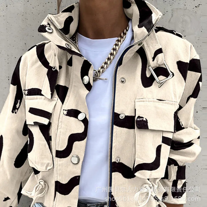 Grüne, stylische Crop-Top-Jacke Damen, robust & vielseitig, ideal für Outdoor & Freizeit, modernes Design, praktische Taschen